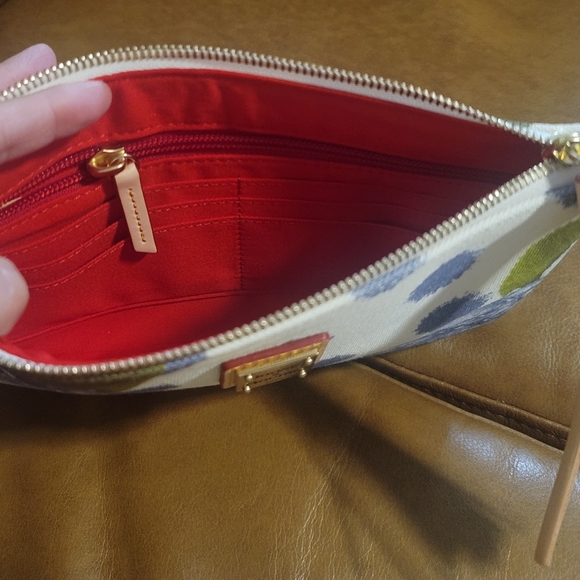 New Dooney and Bourke Floral Wristlet - Picture 3 of 5